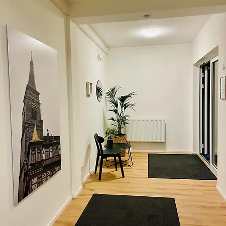 Business & Fitter Lejlighed